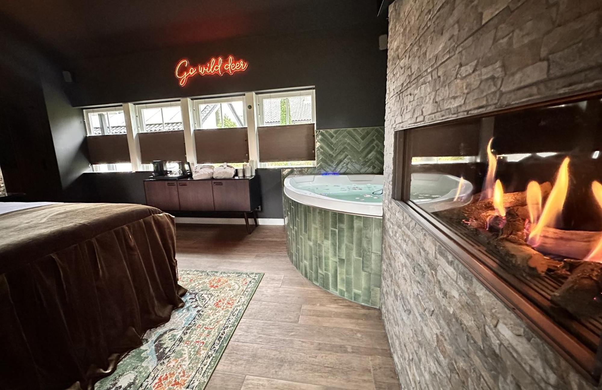 Wellness Tuin - Ultieme Partner Beleving - St Hubertus Suite Met Jacuzzi ,Openhaard, Prive Hottub En Prive Sauna In Jachthut Stijl Герст Екстер'єр фото